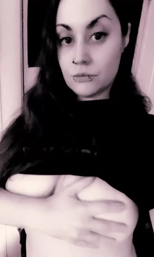 Who doesn’t love a busty goth babe?