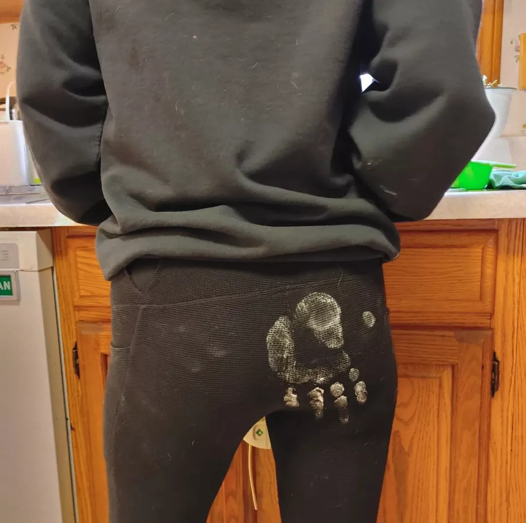 whoops 🤷🤚🍑🍑