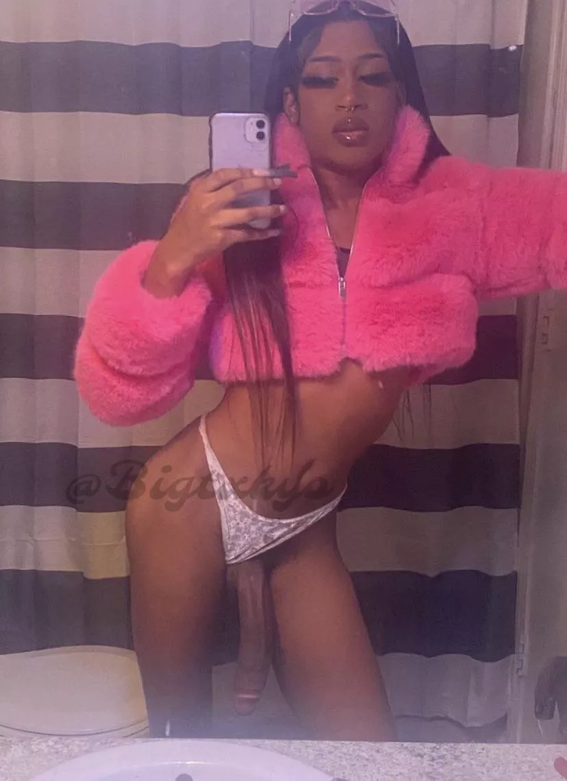 Would you party with Barbie ?😈💕