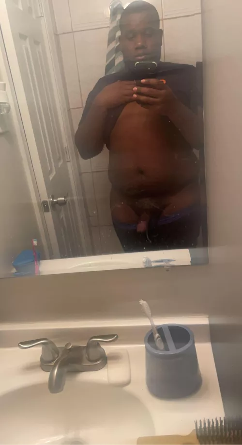 25 M Rarely post my body hopefully u enjoy 😊