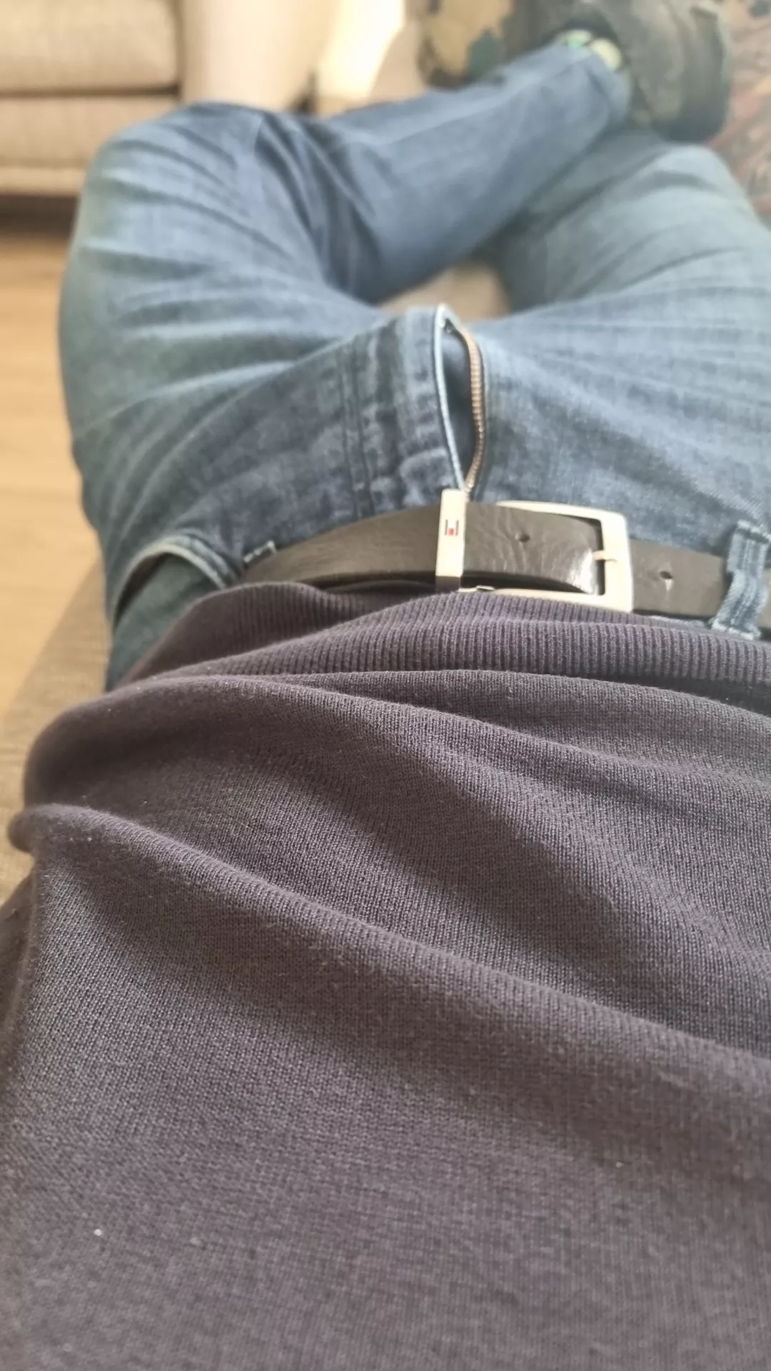 48Who want to taste a daddy's cock ? Dm