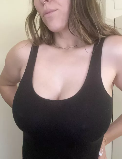 A well fitting tank top surely doesn’t require a bra.