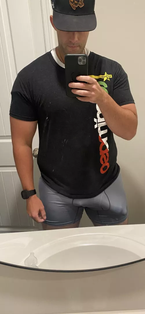 Any ladies not get stuffed enough this thanksgiving? I got you