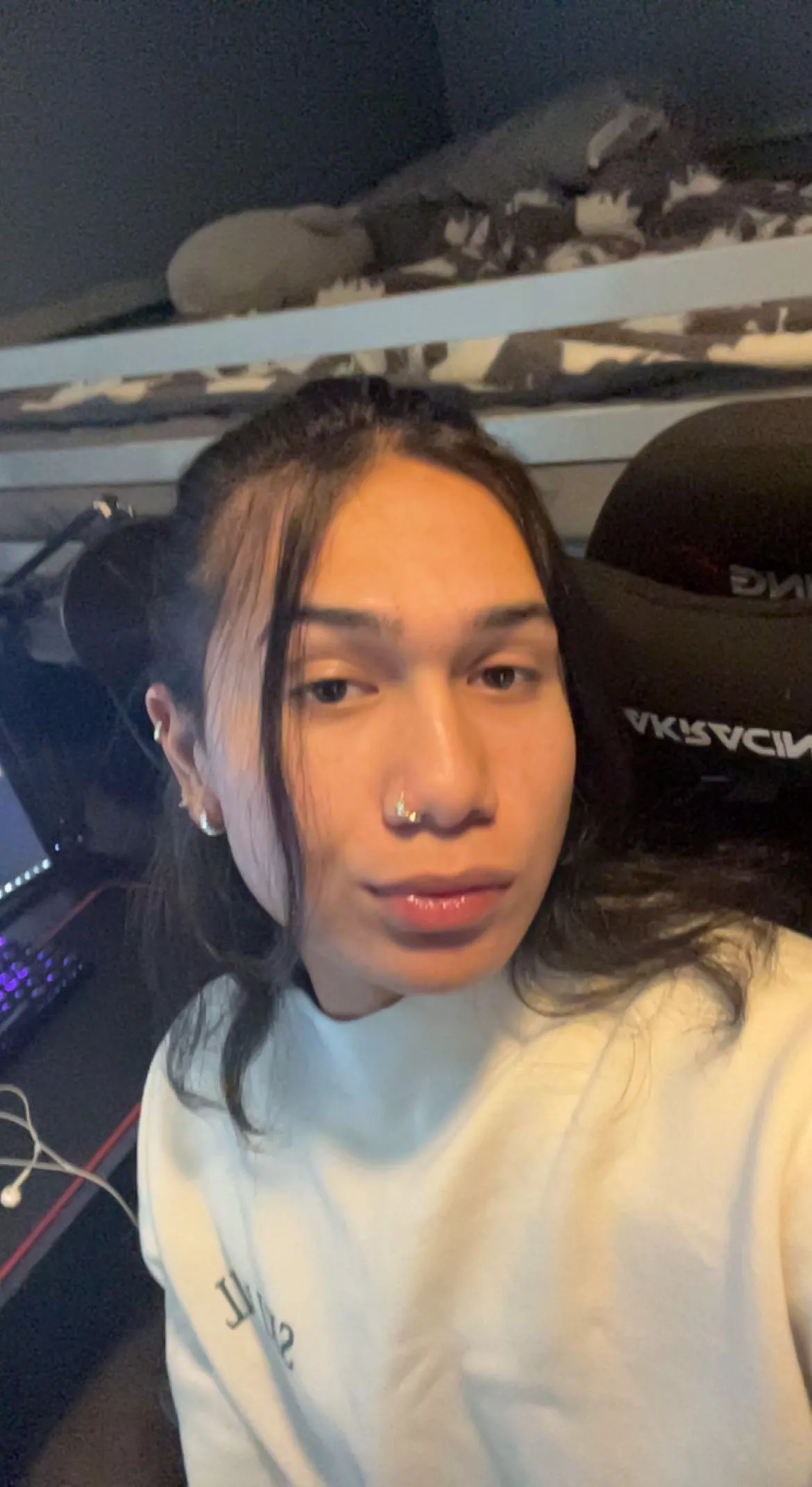 anyone play on pc? would love for some new friends (: