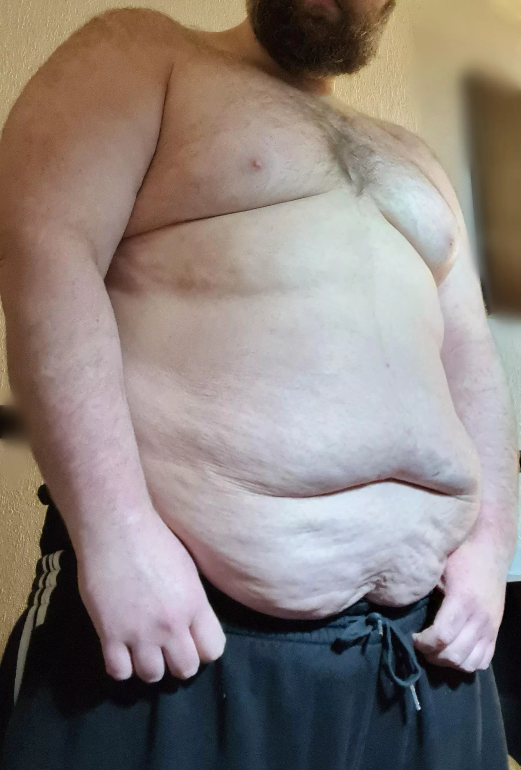 Big belly still take my shirt off like Nelly