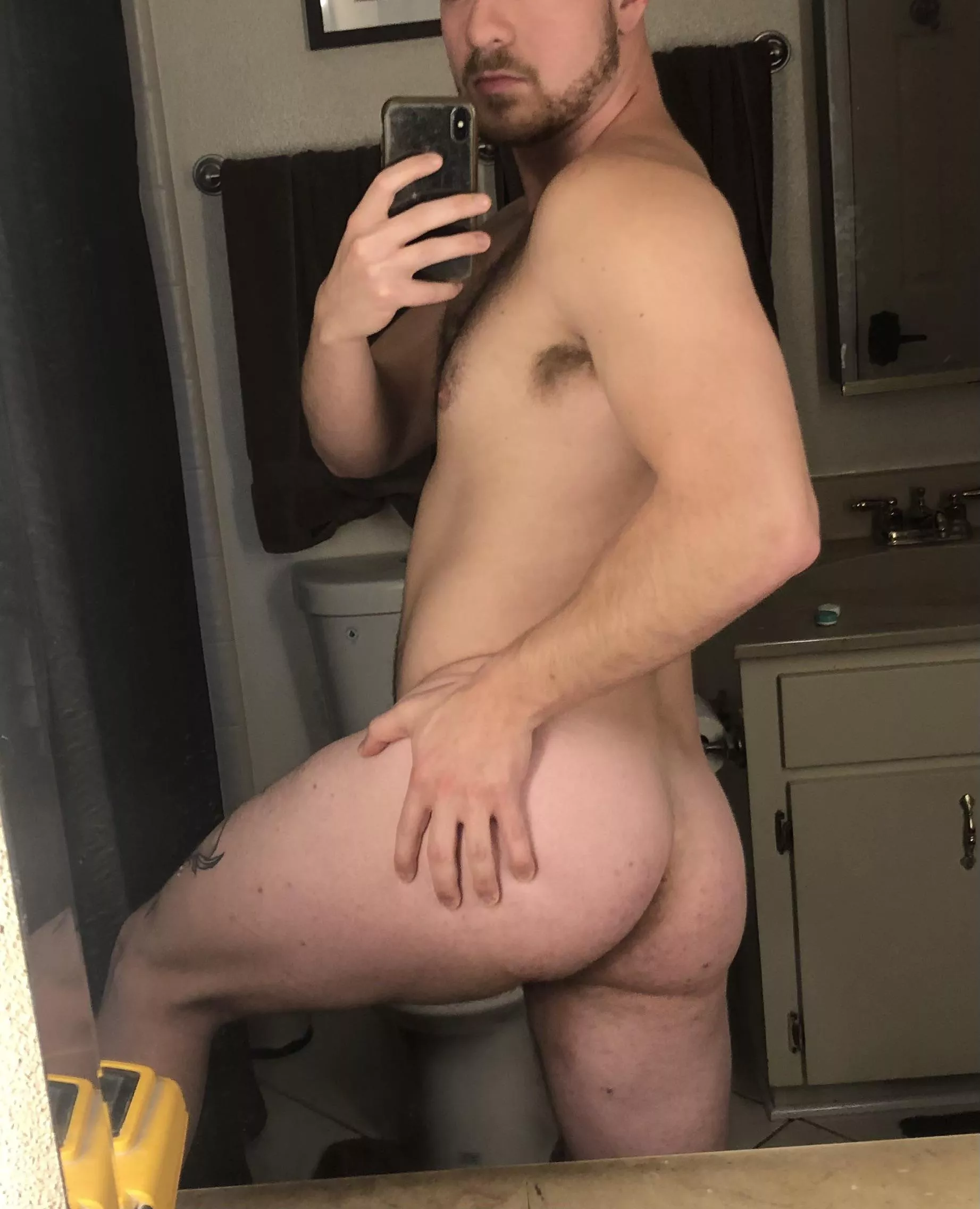 Can someone please come bury their face in me, please and thanks 🥹