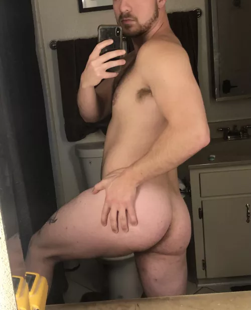 Can someone please come bury their face in me, please and thanks 🥹