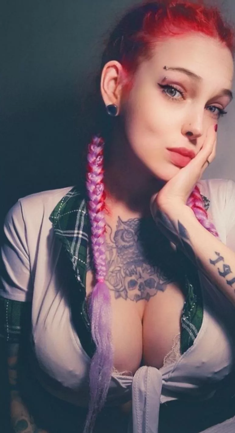 do you like tattooed girls?