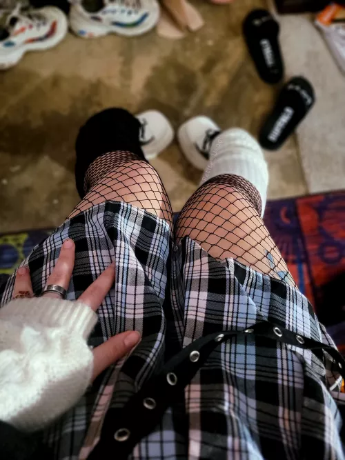 E-Girl Thighs 😉 Fishnets