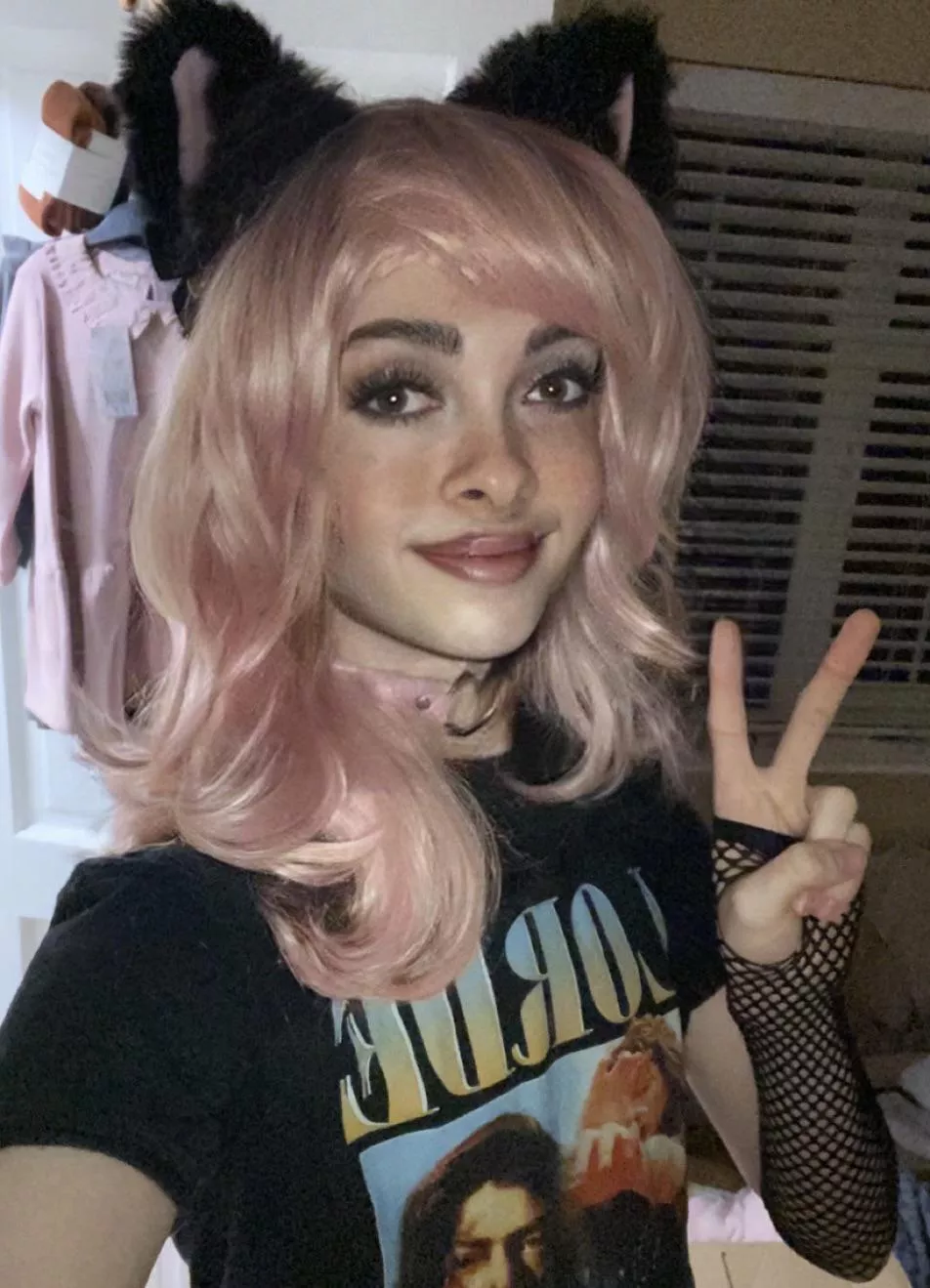 feeling fun, fresh and fem 💅