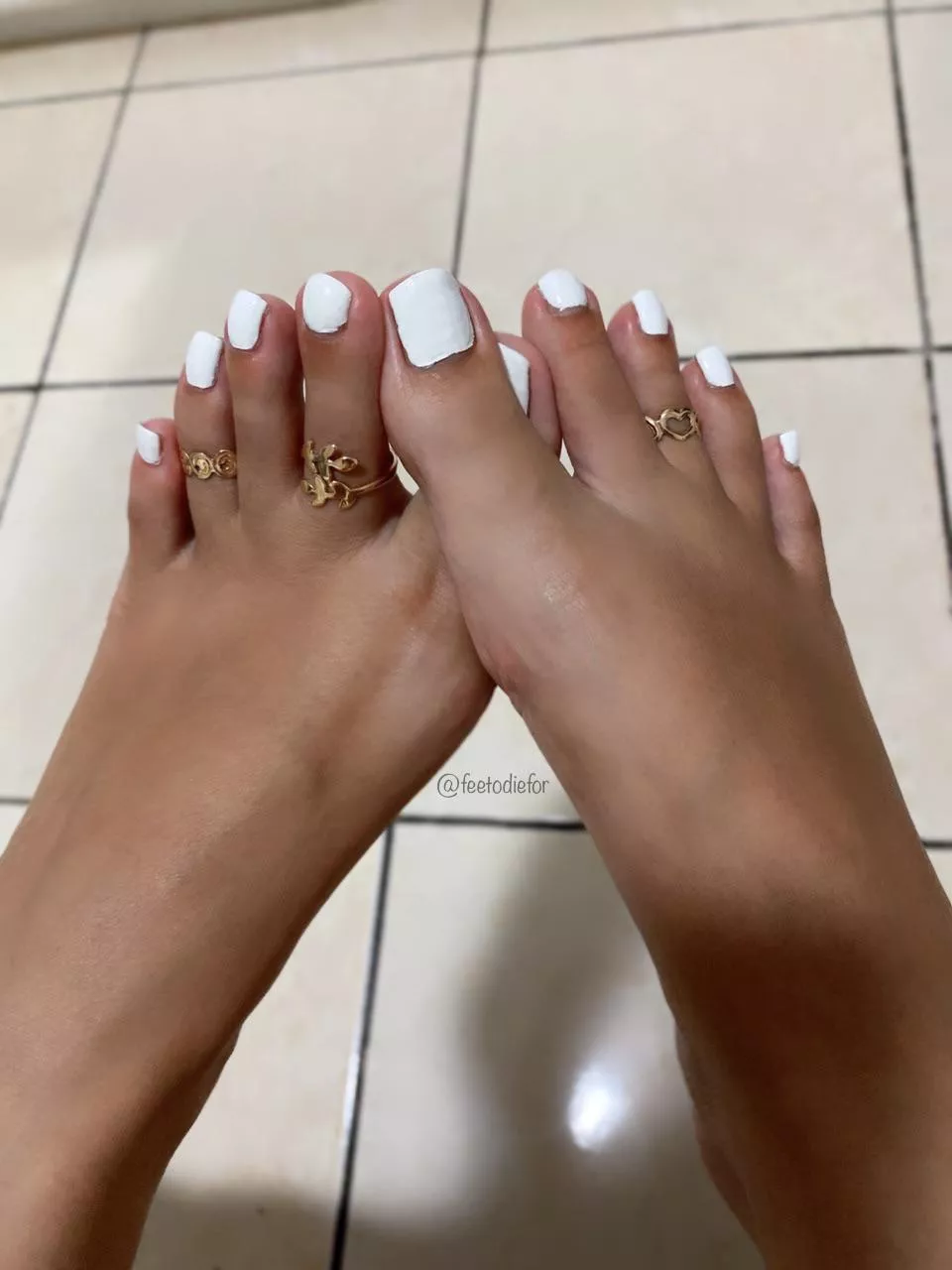 Fit between my toes 😏