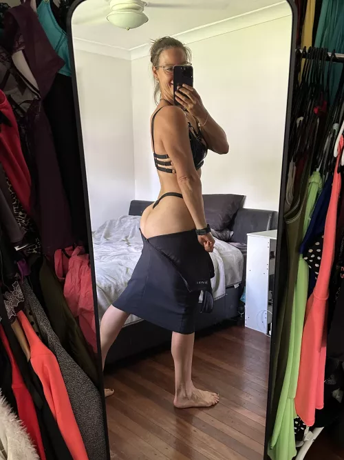 Guess I need a new dress 🍑