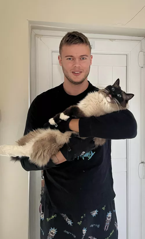 Had to bath my big boy for the first time…he was NOT impressed! 😅