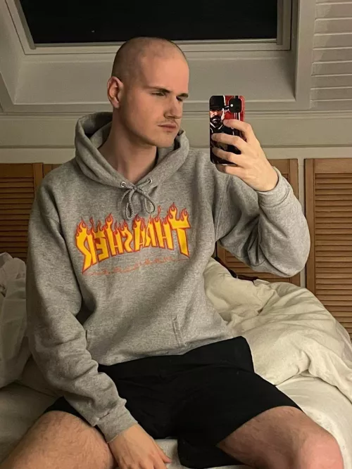 Had to shave off my hair. Does this suit me?🥺