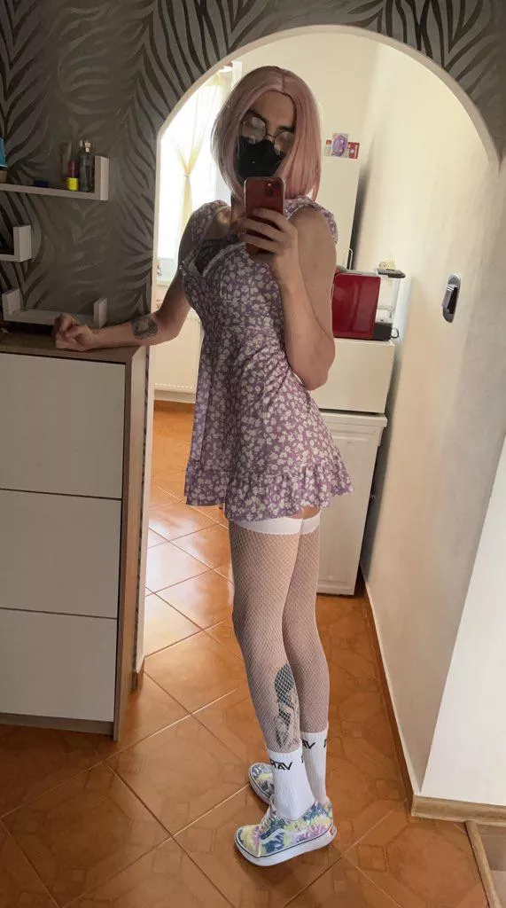 Happy Friday 💗 to everyone who sees this 🌸