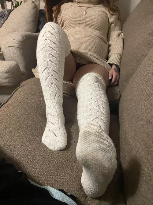 Happy turkey day! 🦃 How bout these LEGS? 🦵🧦💋