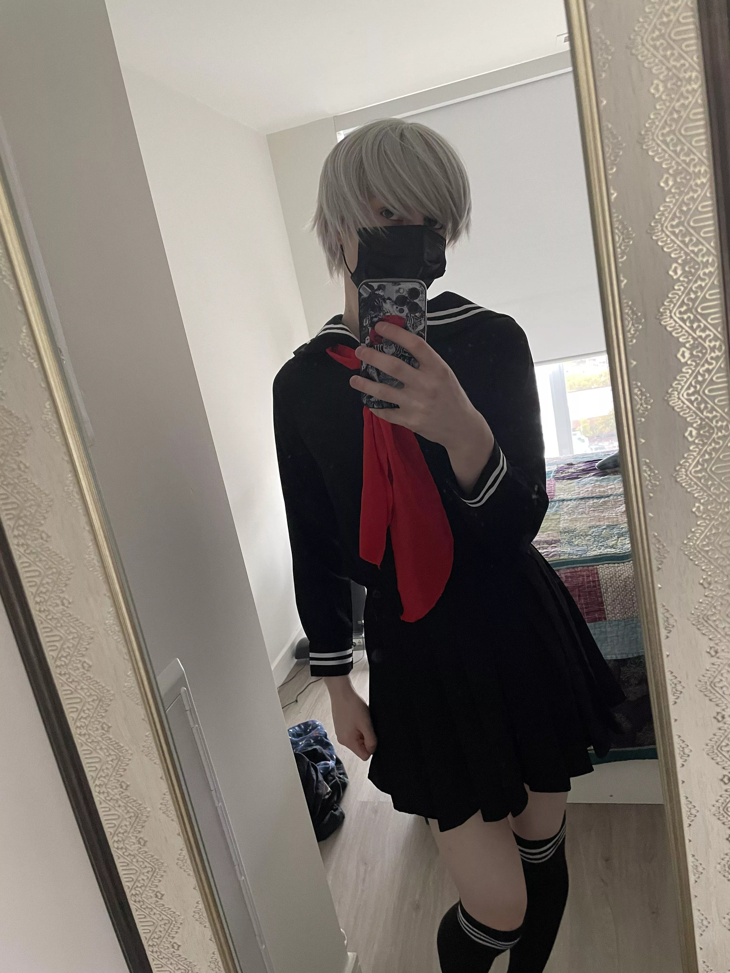 hope people think my schoolgirl outfit is cute >w<