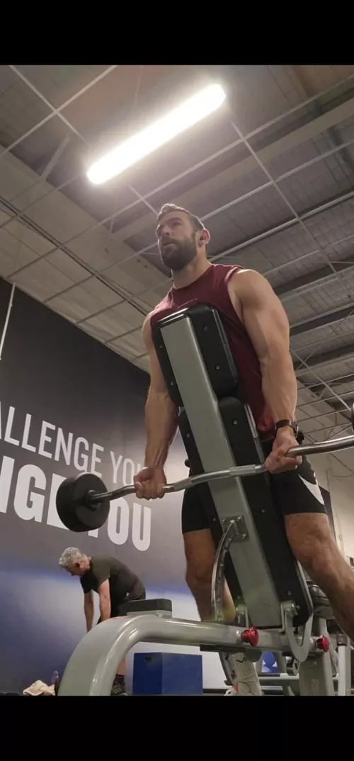 how's everyone this Friday? (m)