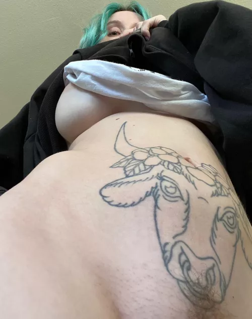 I know I’m a little fuzzy rn, but do you like my stomach tattoo?