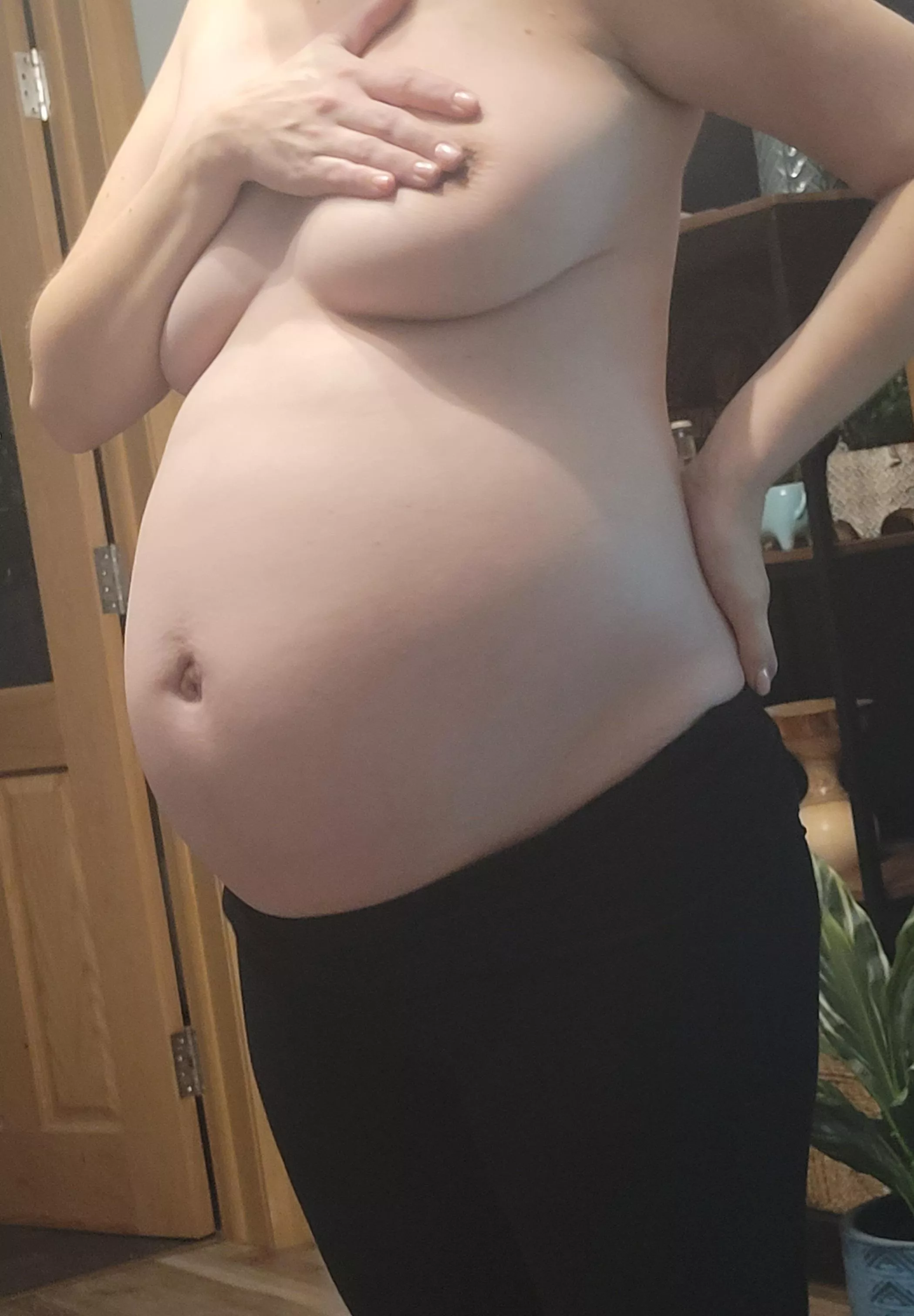 I know you came here just [f]or the bump so I''ll cover the tits ;-)