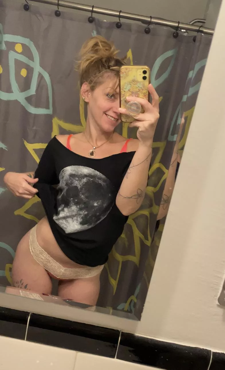 I look cute in clothes too :)