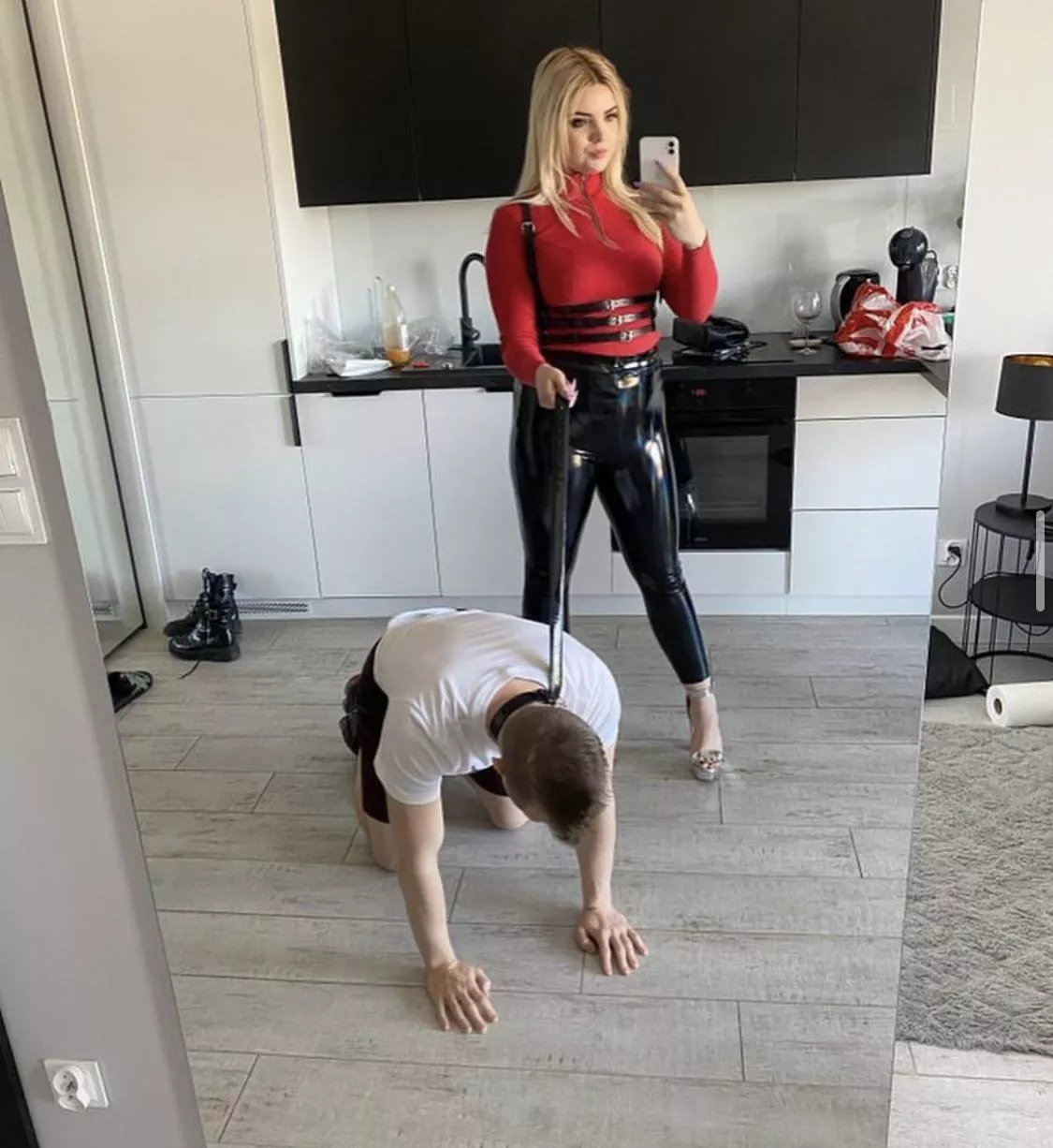 I need to find a man that loves to eat ass