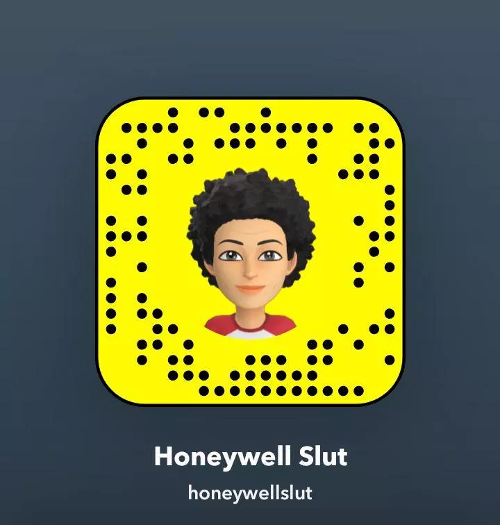 I'm down for sexting or video chatting inbox me on snap; honeywellslut