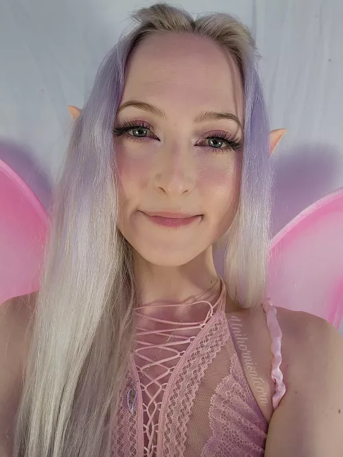 Just el(f)'n around 🌸🌿