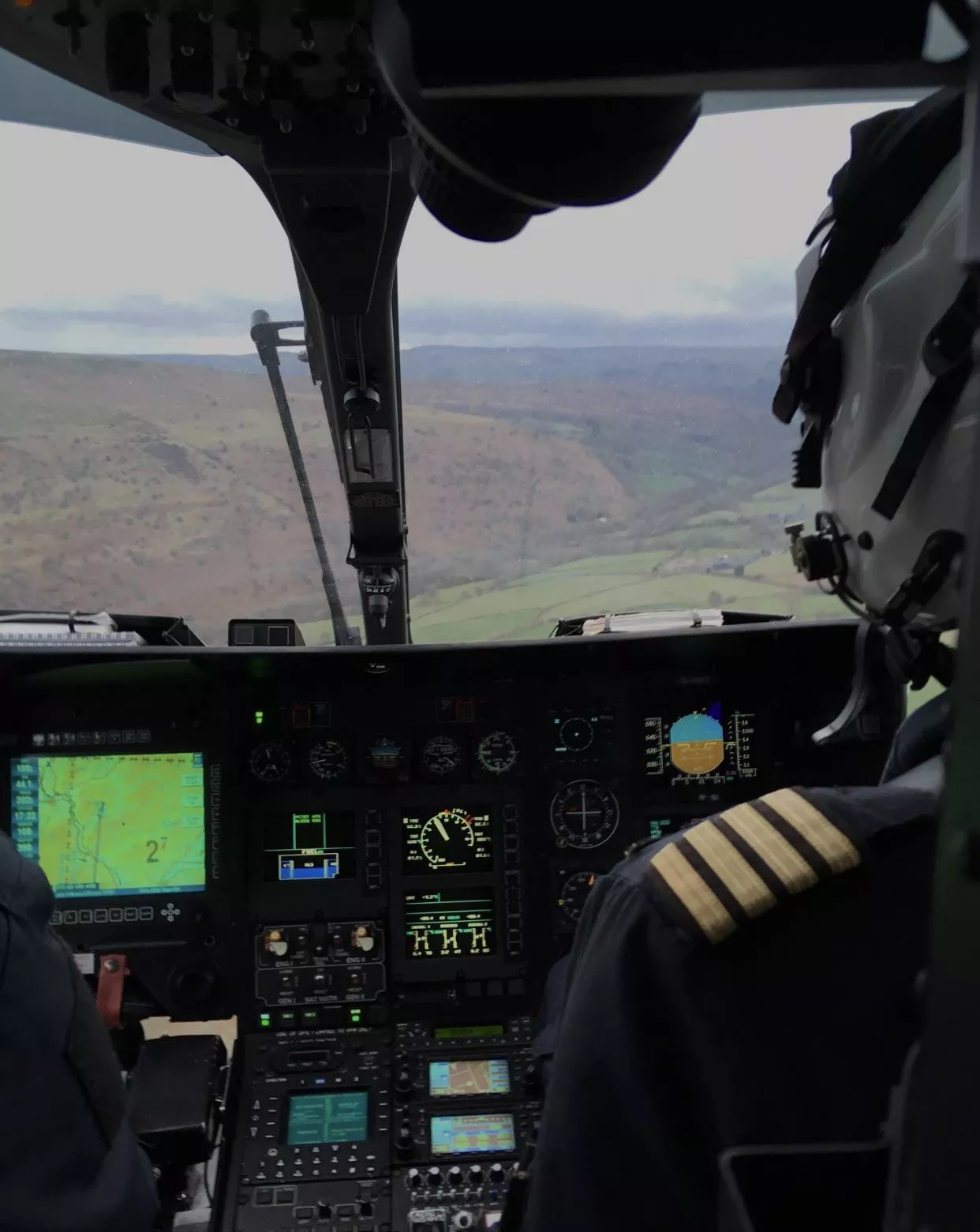 Ladies your married pilot is here looking to pass time at work let’s talk