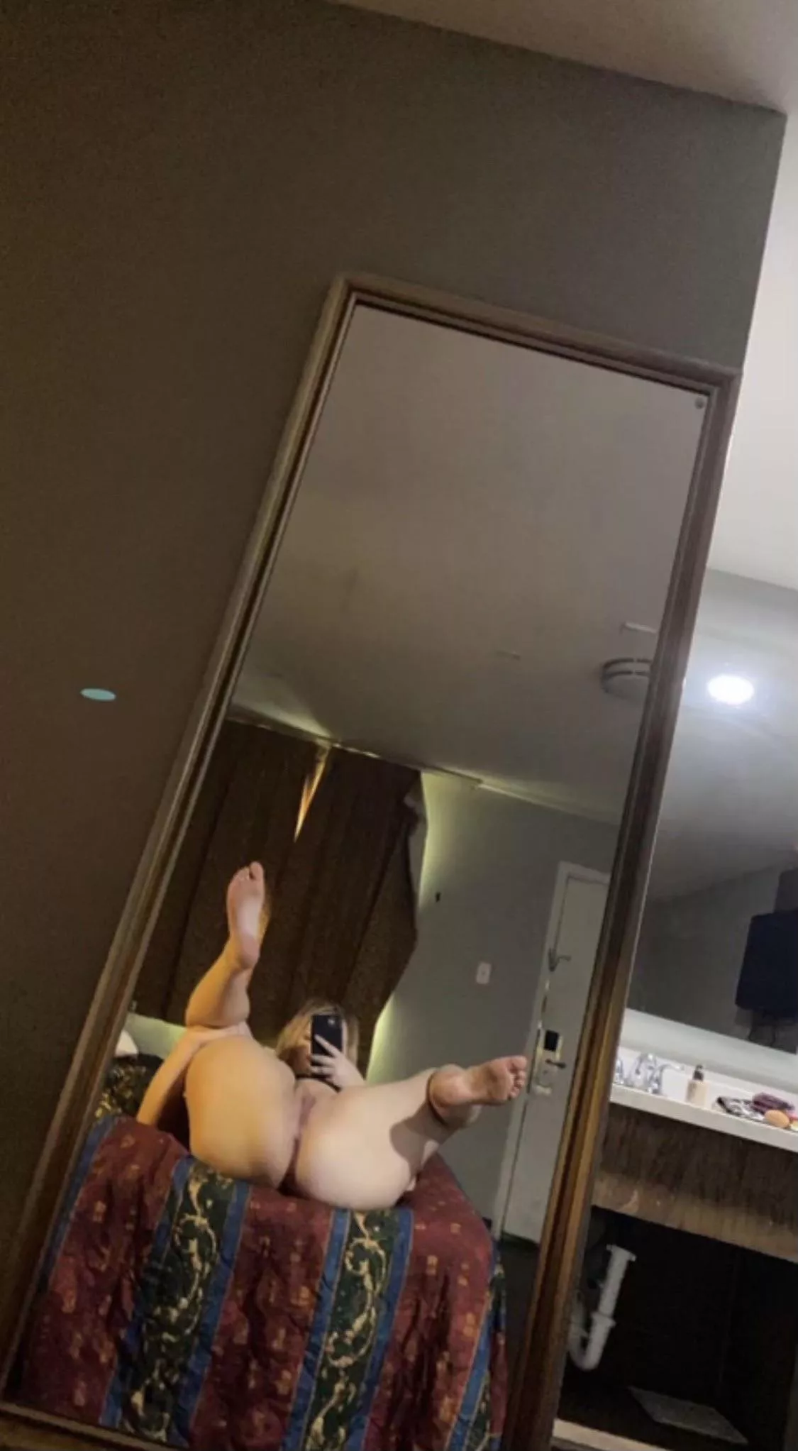 Legs spread open for you(nsfw)