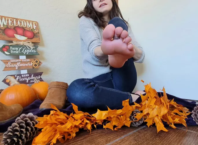 Let's sneak away at dinner for a quick worship