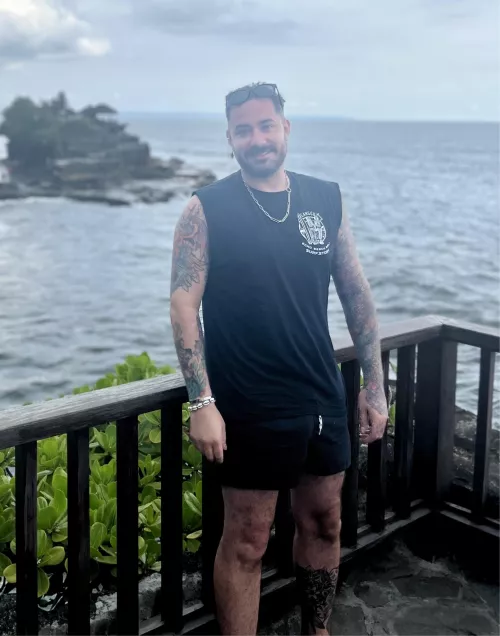 Looking for some new friends, I mainly play MC bedrock but I’m always open to trying new! I have Xbox, PlayStation and Switch