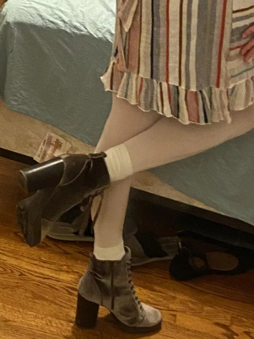 Love these velvet boots!