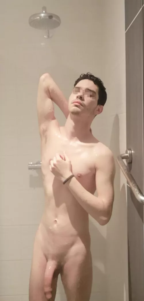 [M] How do I look? I know I'm quite skinny.