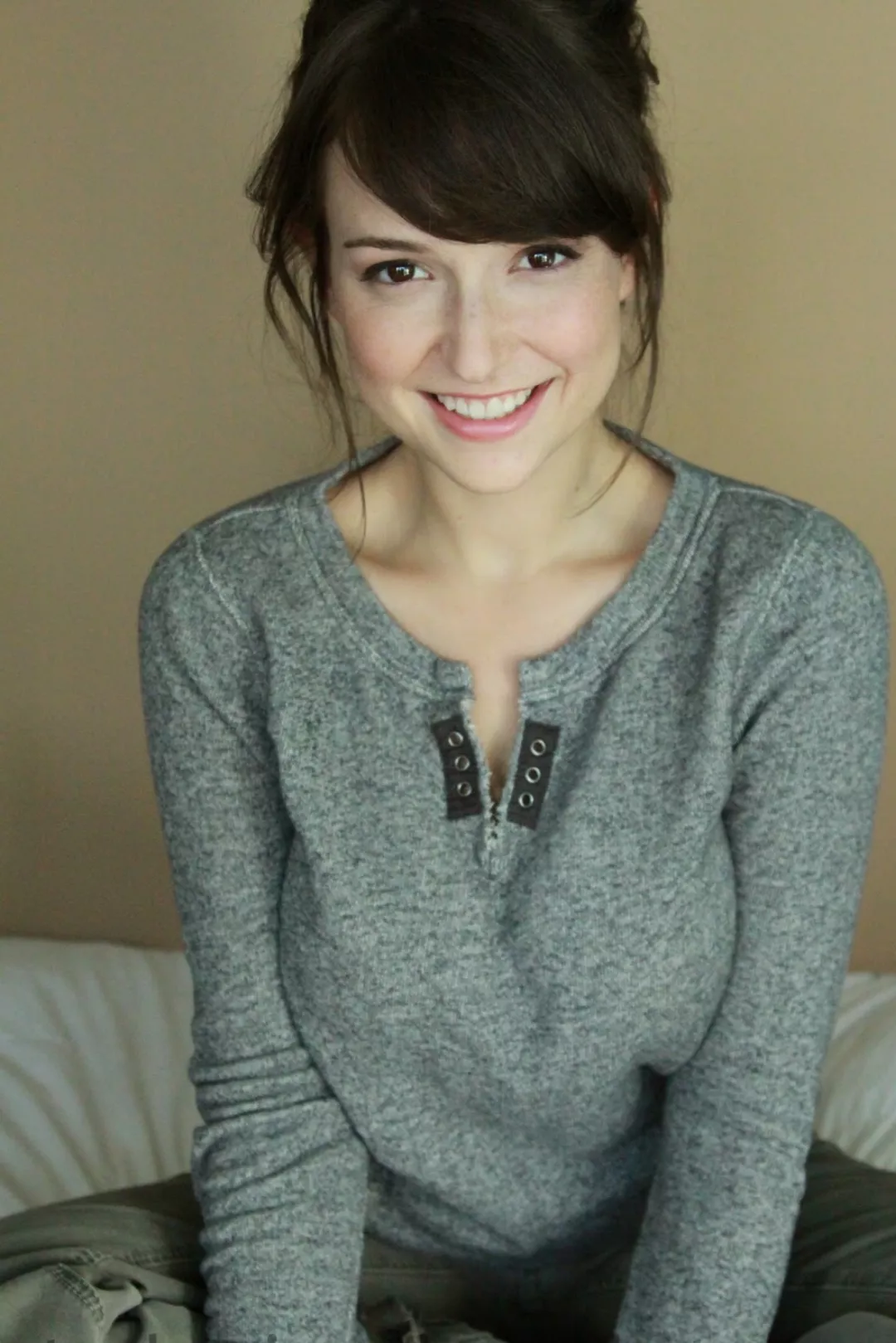 Milana Vayntrub
