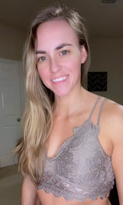 Natural milf right here 😘