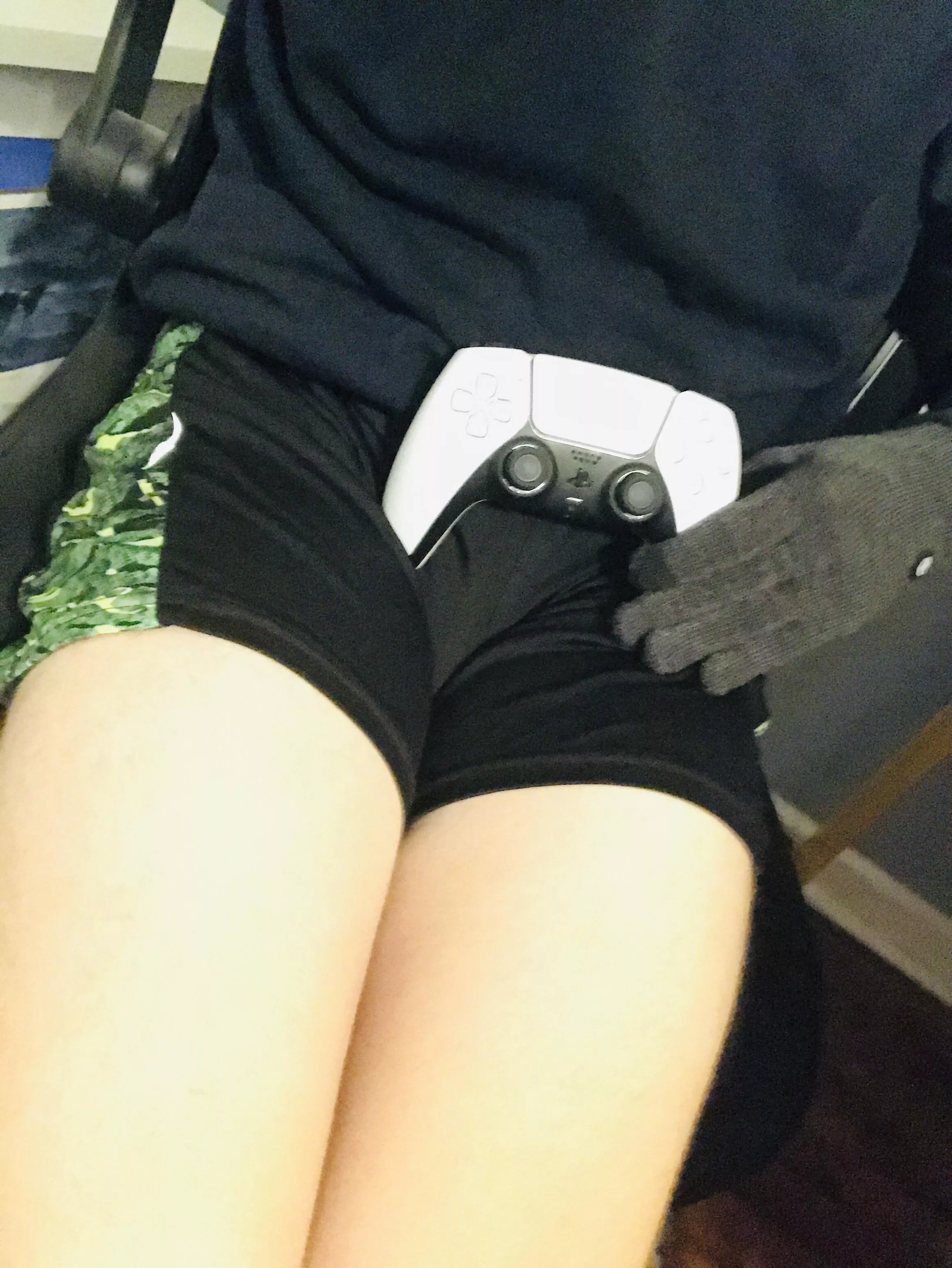 ps5 and thighs ☺️