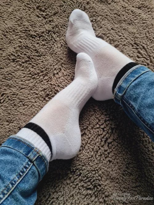 Ready and waiting to be worshipped 😏🥵 [F]