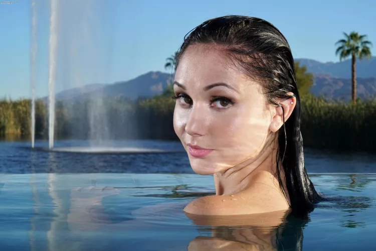 She's Categorically Stunning