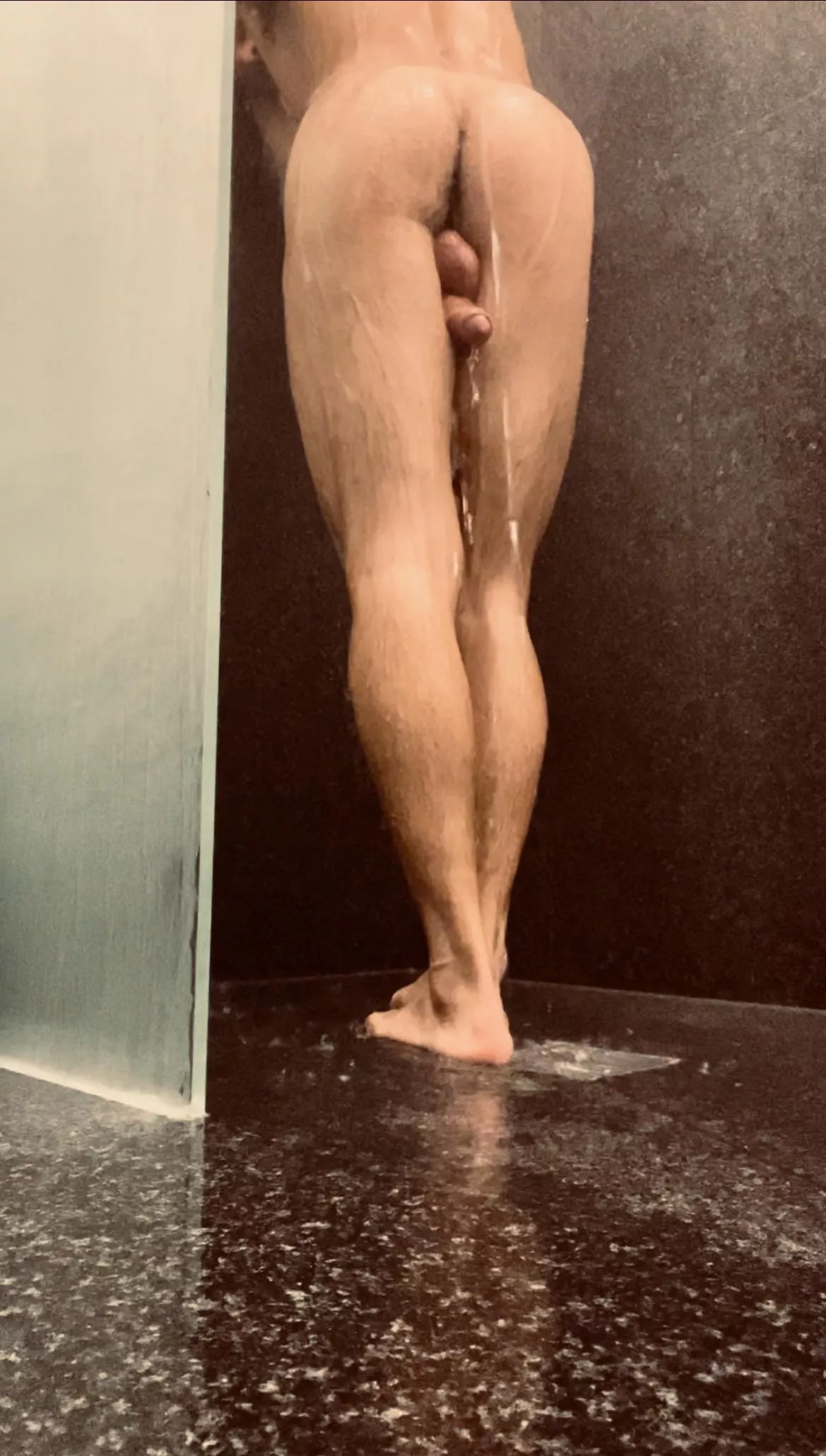 Someone rub my back pls 😛