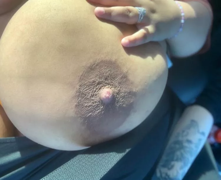 Such a pretty titty 🥰