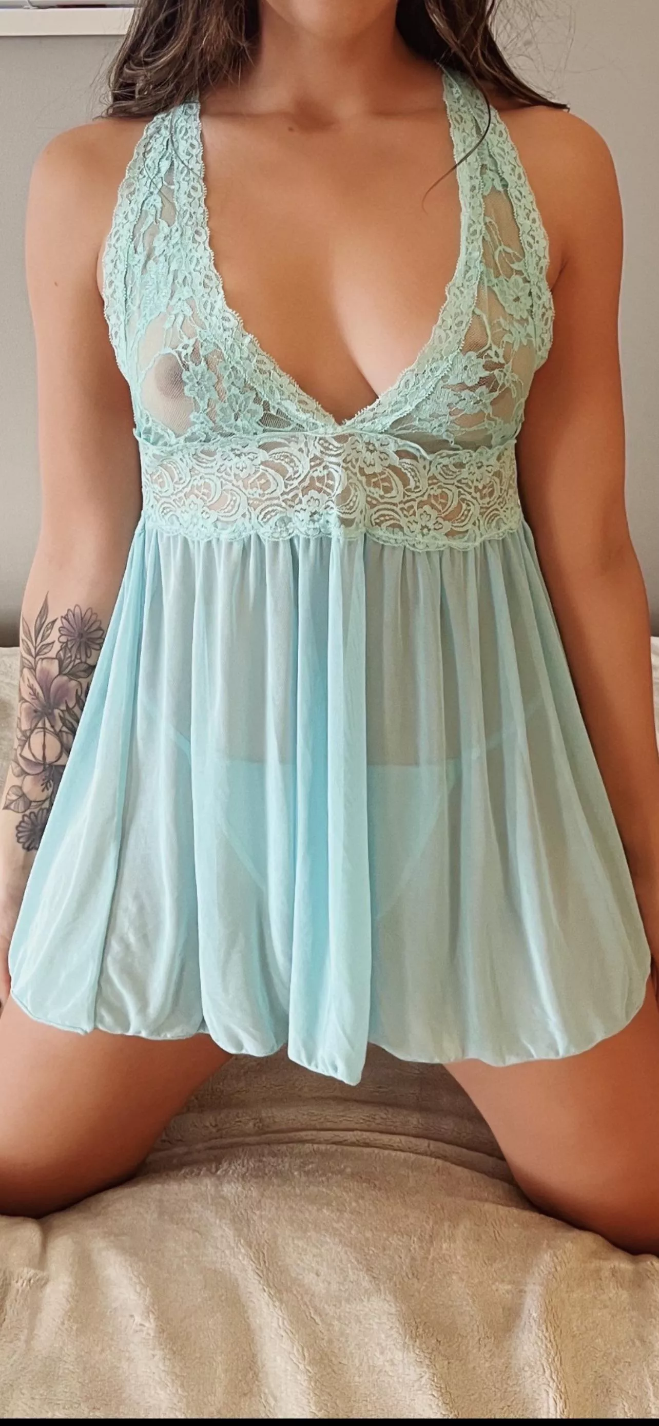 Suck on my tits 👅