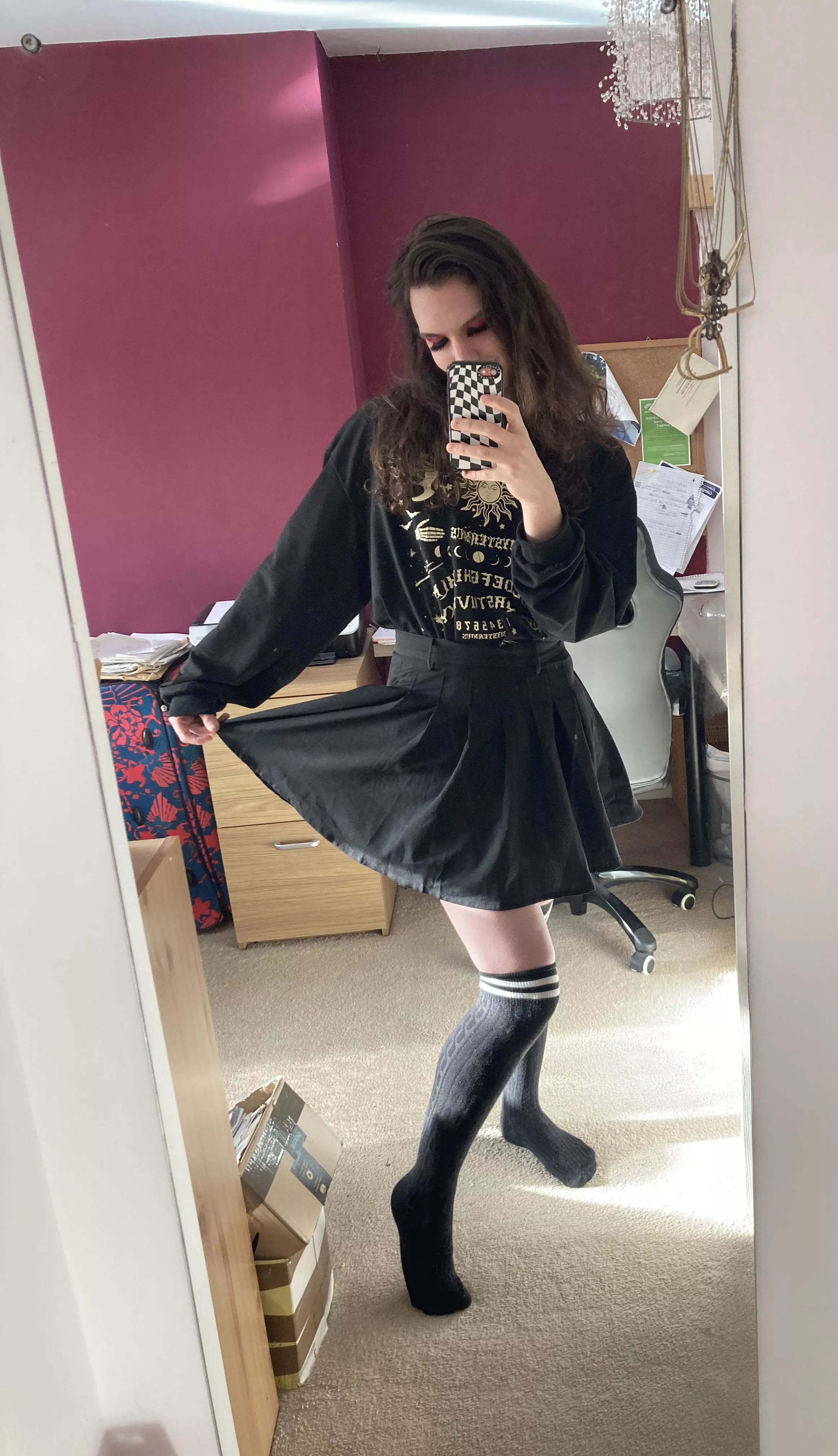 The lighting in this room is so good