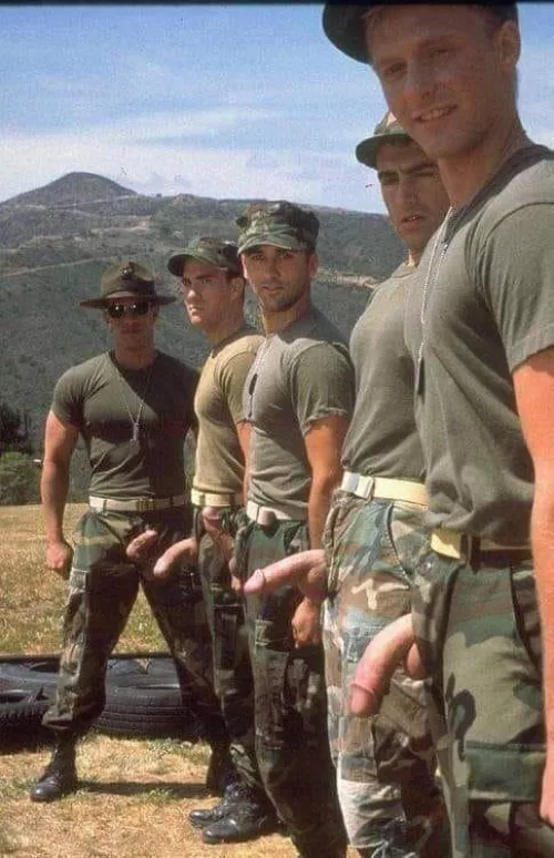 This is my rifle, this is my gun… [20s]