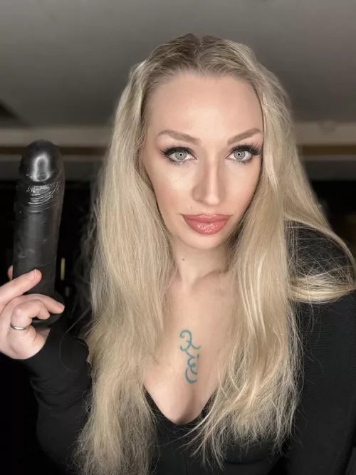 Upv if you’re willing to be totally feminize and get pegged by mistress.