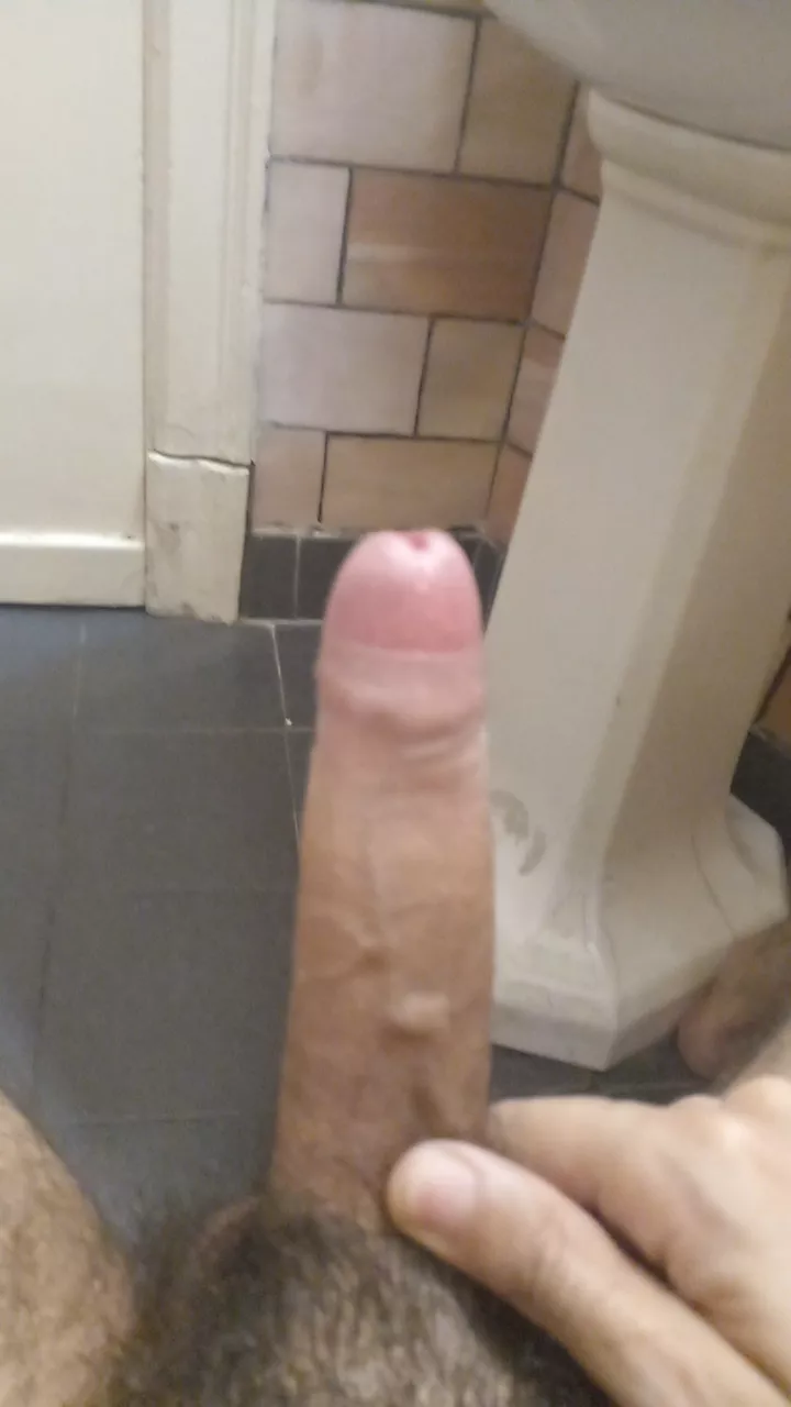 woke up and my 🍆 was hard af, wanna help me out?? 😈