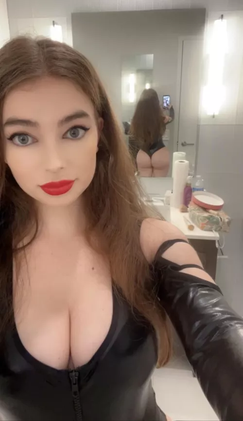 You can only upvote this if you want to show me your tiny dick. [domme]