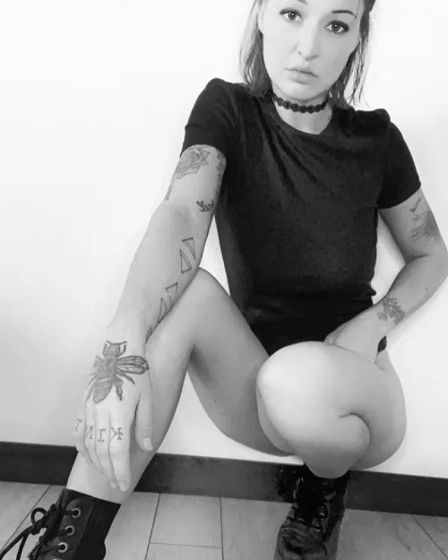 You will address me as Mistress Ally, do you understand ?