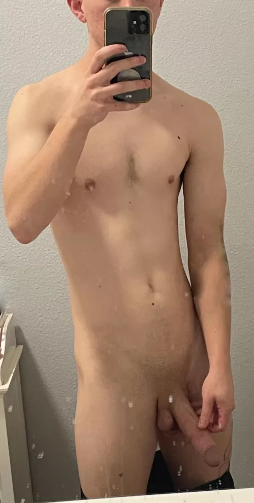 Young, hung, & ready for fun! 😈😜