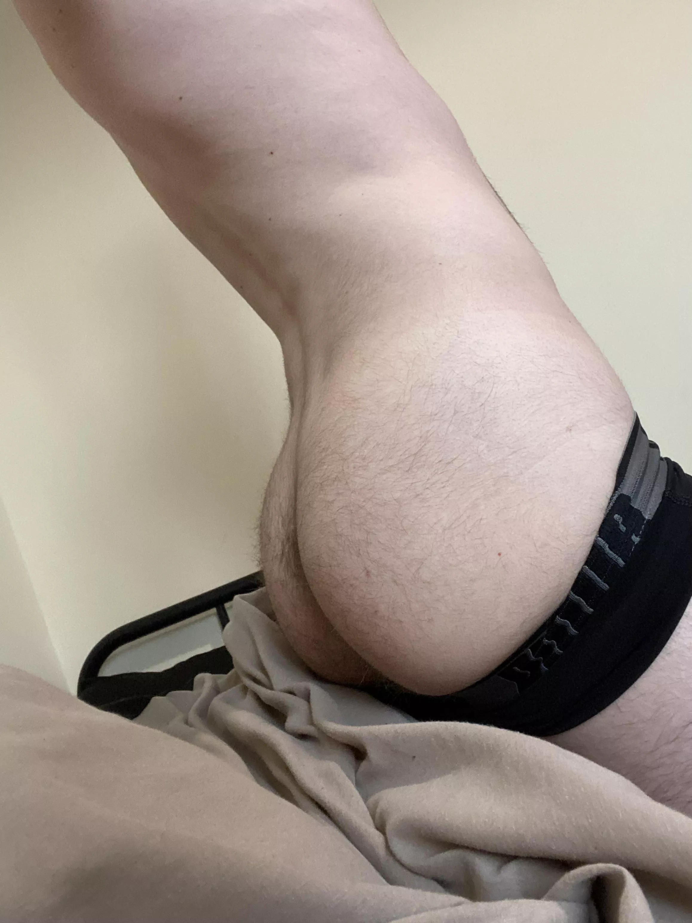 (19)M BI top, any good?😅😜